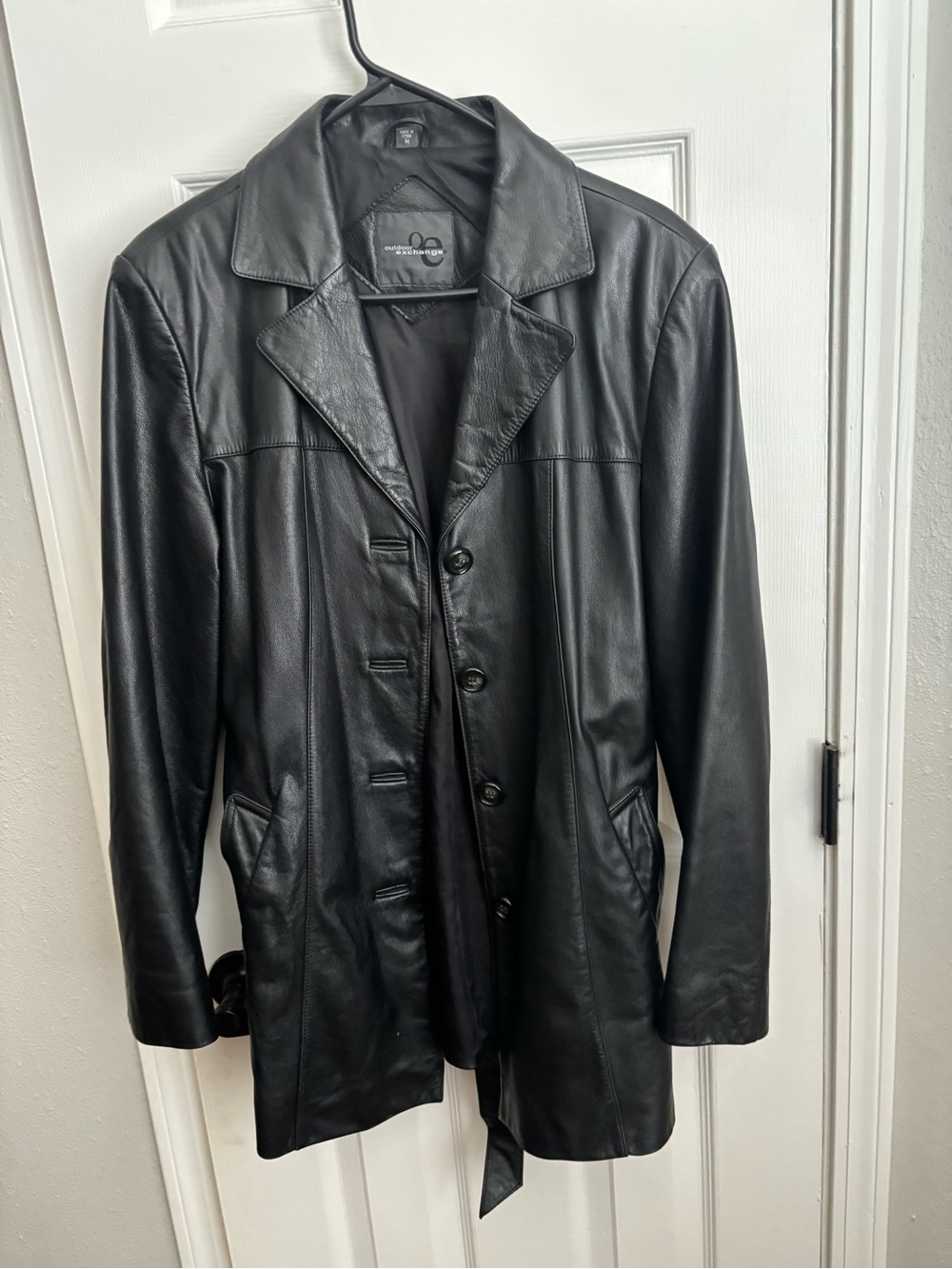 Outdoor exchange Women Black Leather Button-Front Jacket